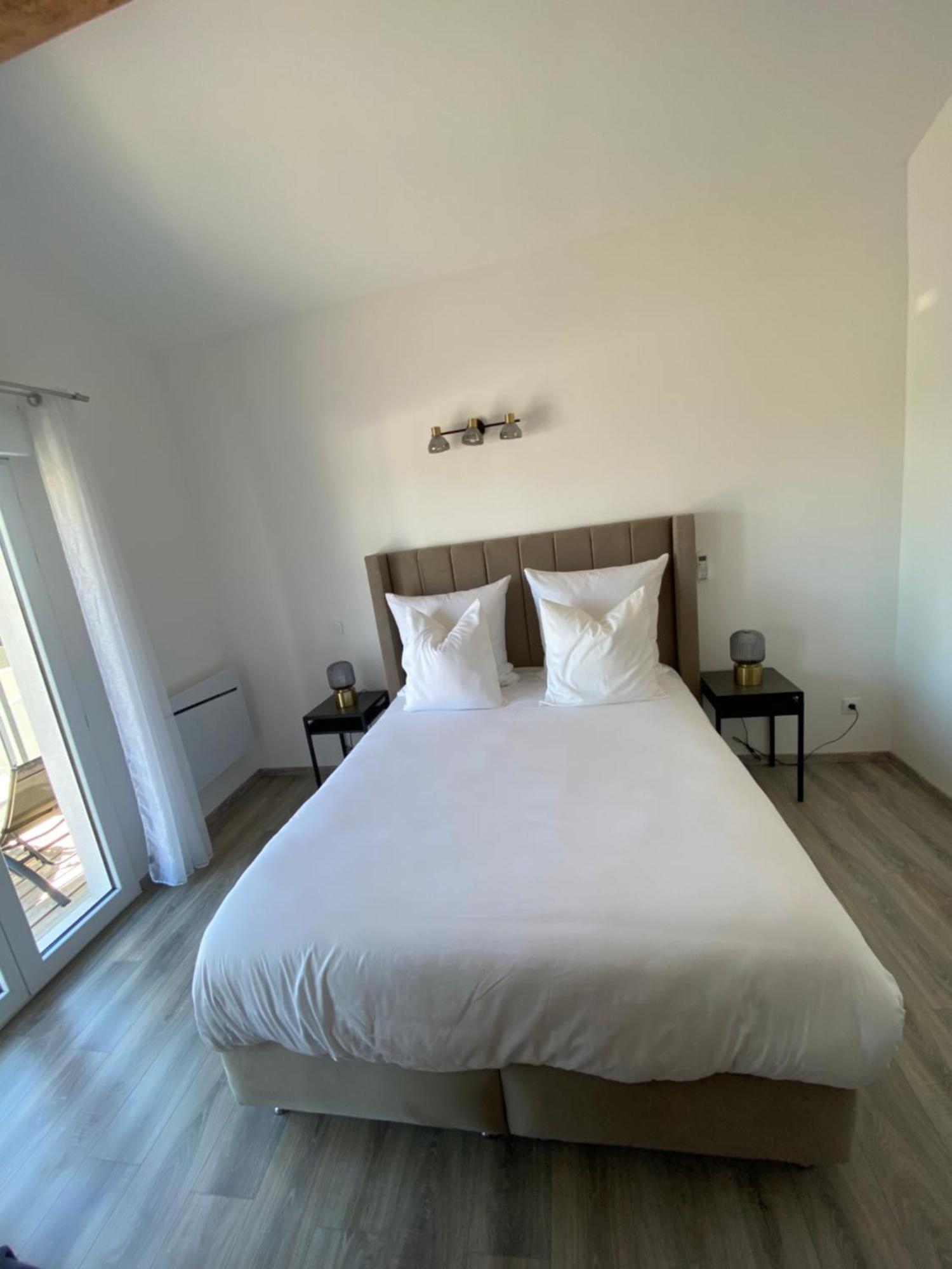 O Bain Soleil Bed & Breakfast Bourg-Saint-Andeol Exterior photo
